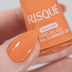 Esmalte-Risque-Antes-Sol-que-Mal-Iluminada-Cremoso-03