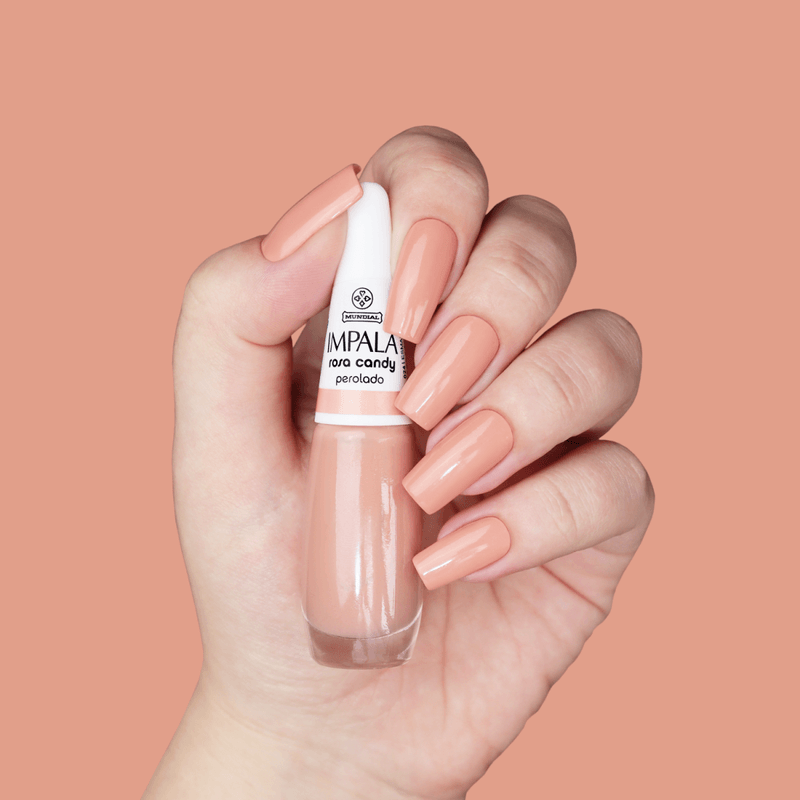 Esmalte-Impala-Perolado-A-Cor-da-Sua-Moda-Rosa-Candy-modelo-unhas