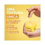 Hidratante-Facial-Garnier-Uniform---Matte-Toque-Seco-Antimanchas-85g_7908785422099_img04