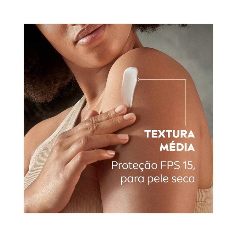 Hidratante-Corporal-Nivea-Beleza-Radiante-Pele-Uniforme-200ml_4005900929365_img06