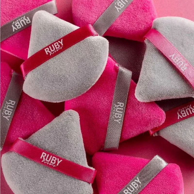 Esponja-Ruby-Kisse-Po-Triang.Cinza-E-Rosa-Puf10br---Imagem-5